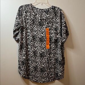 Buffalo David Bitton Black and White Animal Print Blouse